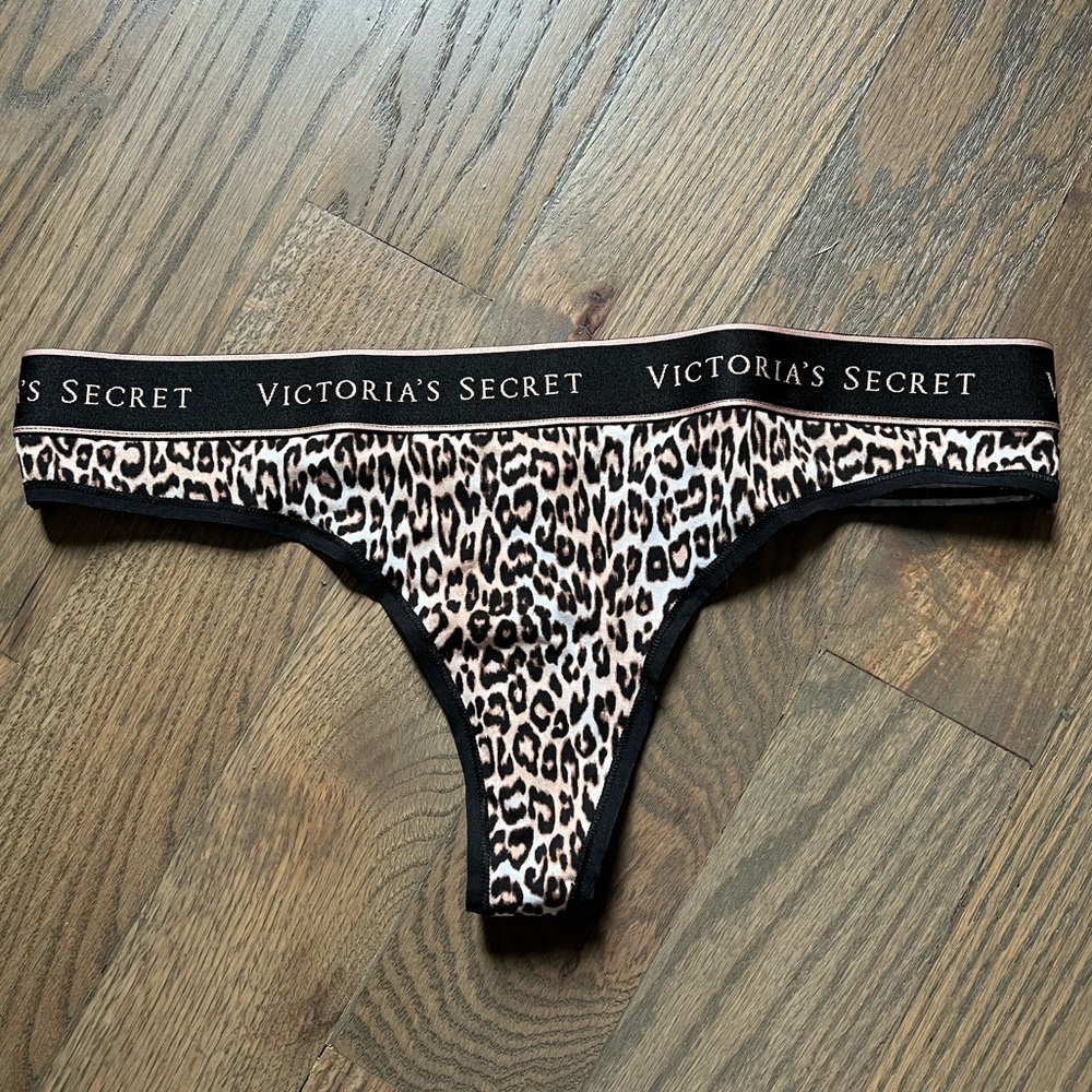 Victoria’s Secret Leopard Print Logo Cotton Thong Panty